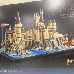 Lego Hogwarts Castle And Grounds Legos  Harry  Potter New Sealed