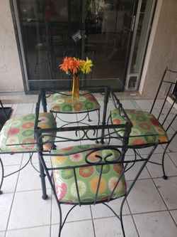 METAL PATIO SET