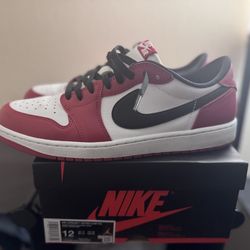 AJ1 low Chicago
