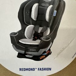 Graco extend2fit Convertible Car Seat