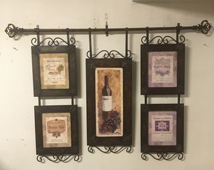 Metal Wine Wall Hanging