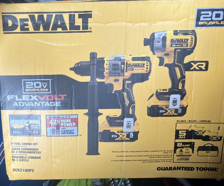 Dewalt 20 V Brussless 2 Tool Kit