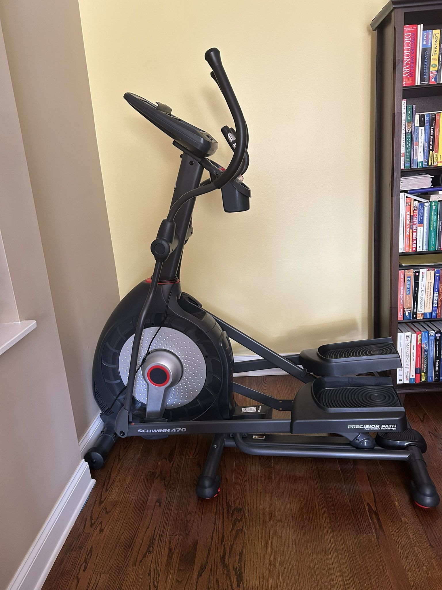 Schwinn 470 Elliptical