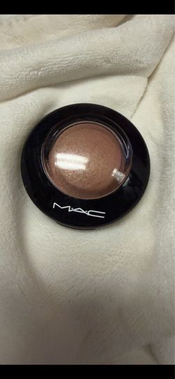 Mac blush -love joy