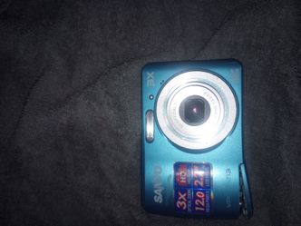 Sanyo Digital Camera 12MP Blue