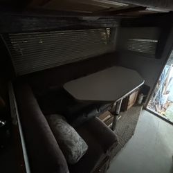1997 Elkhorn Truck Camper. 