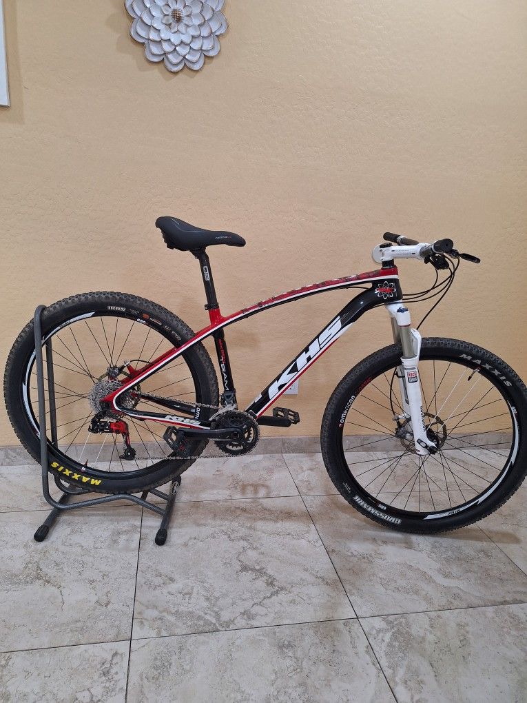 KHS SIXFIFTY CARBON 27.5 INCH MOUNTAIN BIKE ( SETUP TUBELESS) CHECK MY OTHER BIKES 