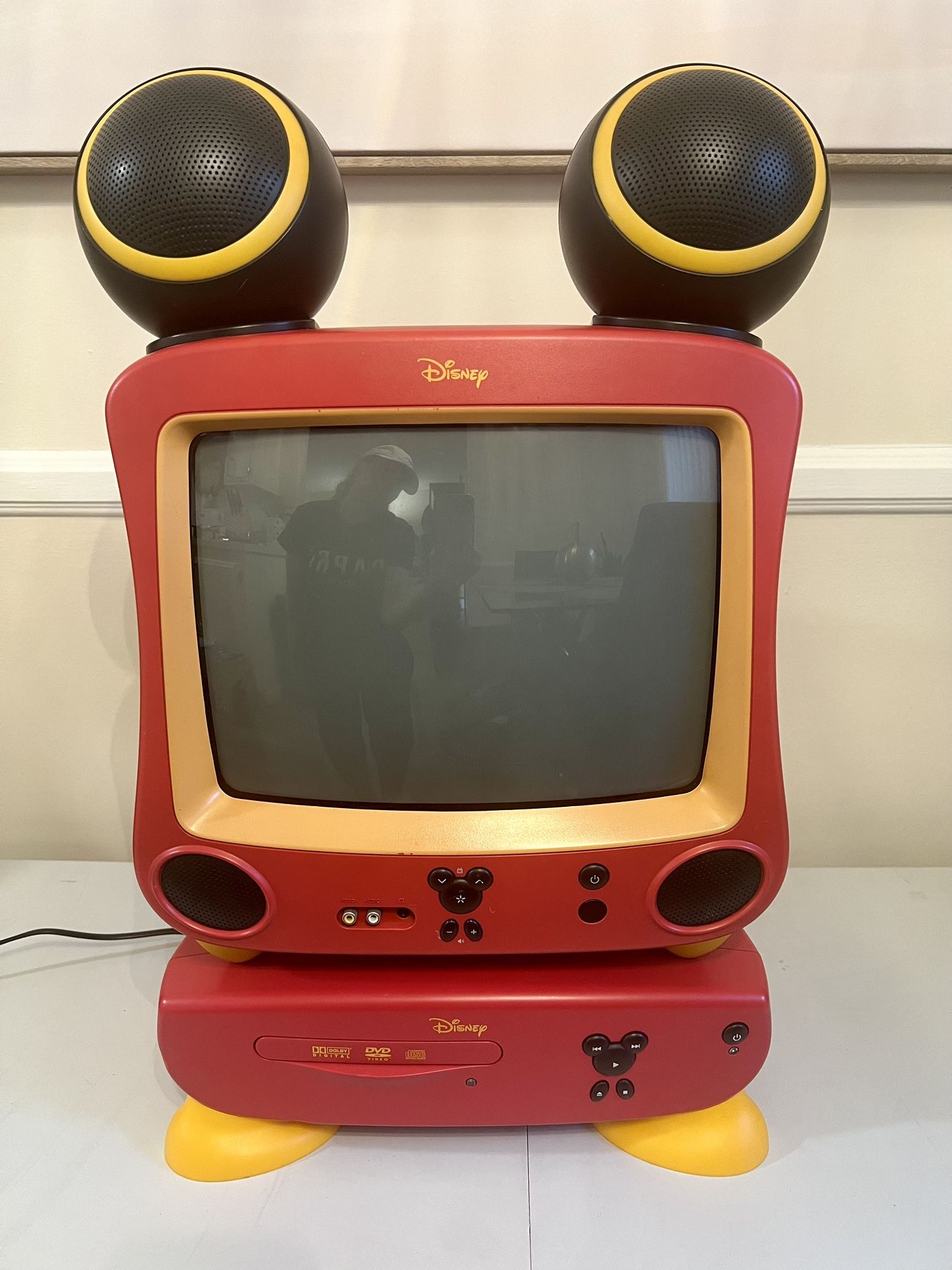 VTG Disney Mickey Mouse Color TV w/speaker ears& DVD, 3 remotes, wires & manual