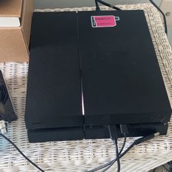 Ps4 With Controller 50+ Games And Headset Worth The 150