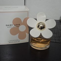 Daisy Love Marc Jacobs Perfume