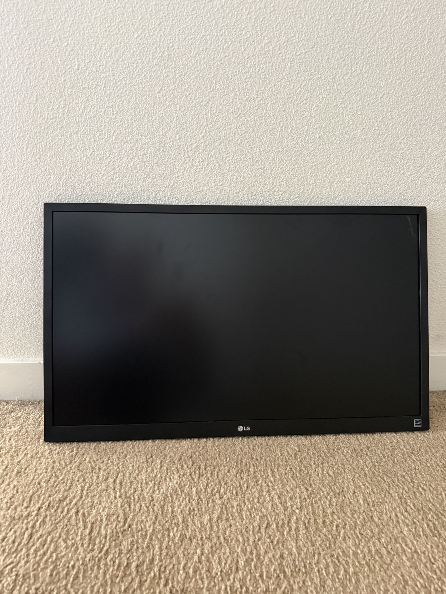 (6) LG 27” Monitor PERFECT CONDITION