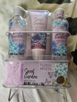 Bath set include shower gel cream bath body lotion a spongy and a container and salt