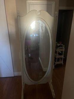 Very Nice Vintage Style Mirror