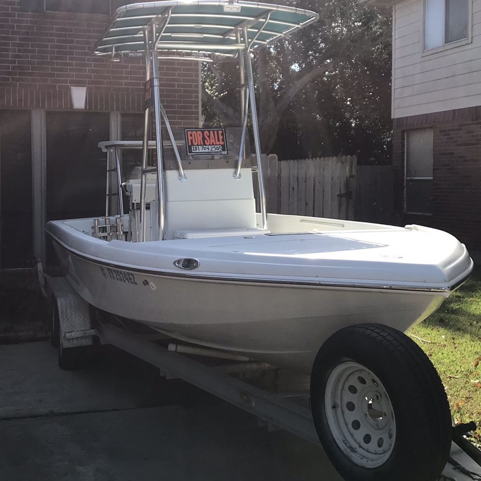 1996 Action Craft boat made in Florida center console