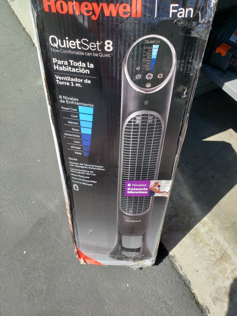 Honeywell Quiet Set 8-Speed Oscillating Tower Fan/Controler included
