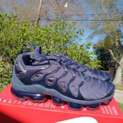 New Nike Air Vapormax Plus Men Size 9