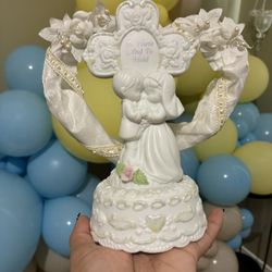 PRECIOUS MOMENTS MUSICAL PIECE 