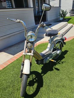 1976 Piaggio Bravo Moped