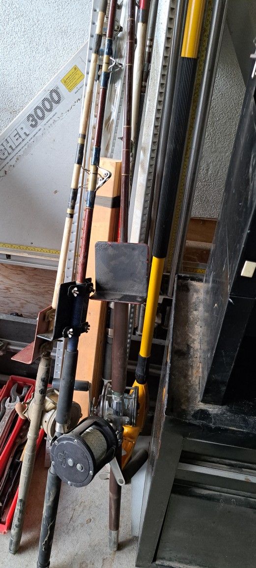 Fishing Reels W Poles