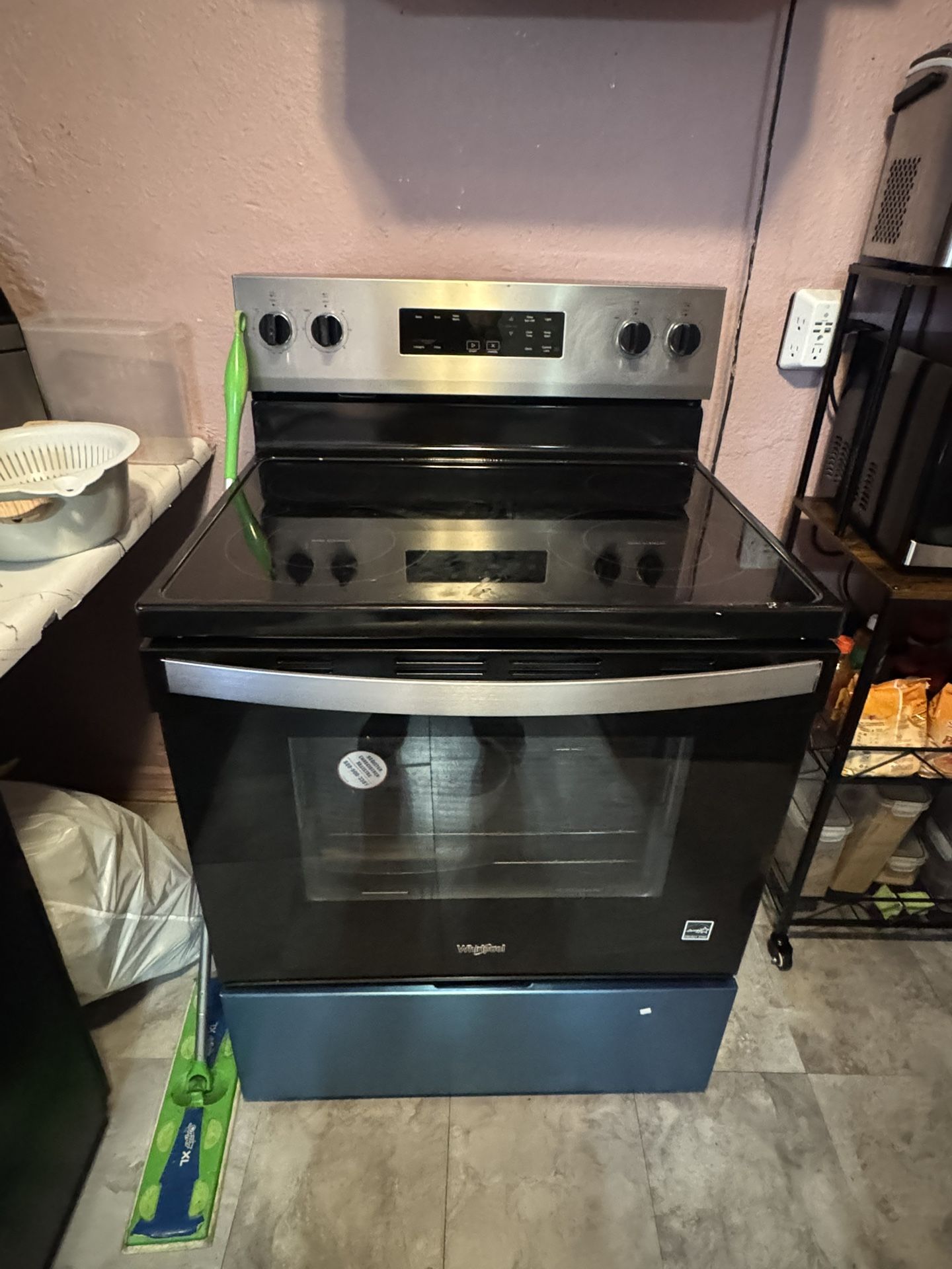 Whirlpool Electric Range Stove 