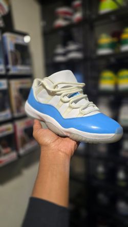 2017 Air Jordan 11 Low Unc size 10