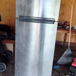 Whirlpool Stainless Steel Refrigerator 