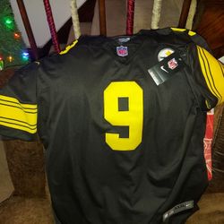 Brand New With Tags Boswell Jersey