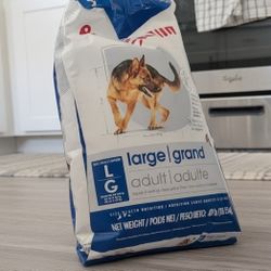 brand new royal cabin large adult food 