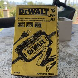 Battery charger/maintainer