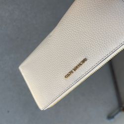New Michael Kors Wallet