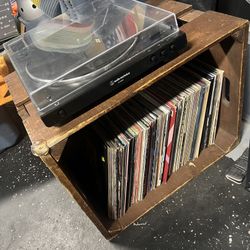 Record player and vinyls