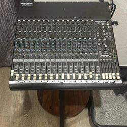 Mackie1604 VLZ  Pro 16 Channel 
