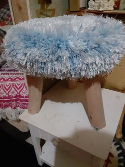 Stool $13.00 cash only (serious buyers)