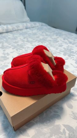 UGGS