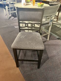 4 Brand New Counter High Stools 