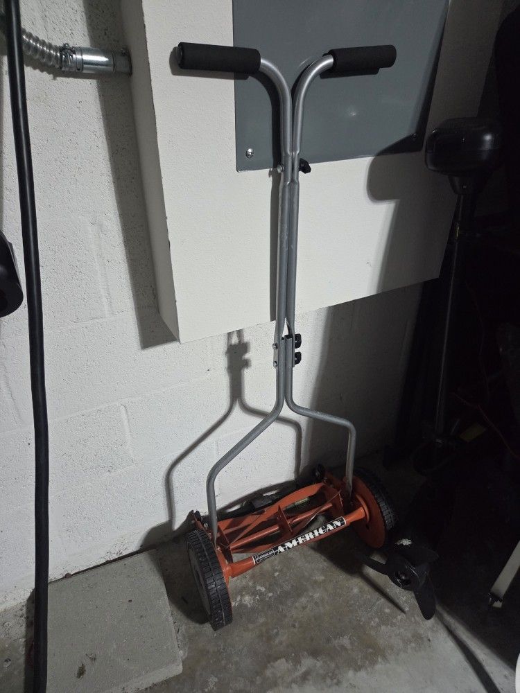 Manual Grass Machine