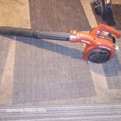 Homelite Leaf Blower Excellent Working Condition!!$30