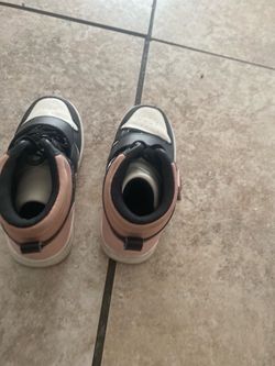 Girl shoes