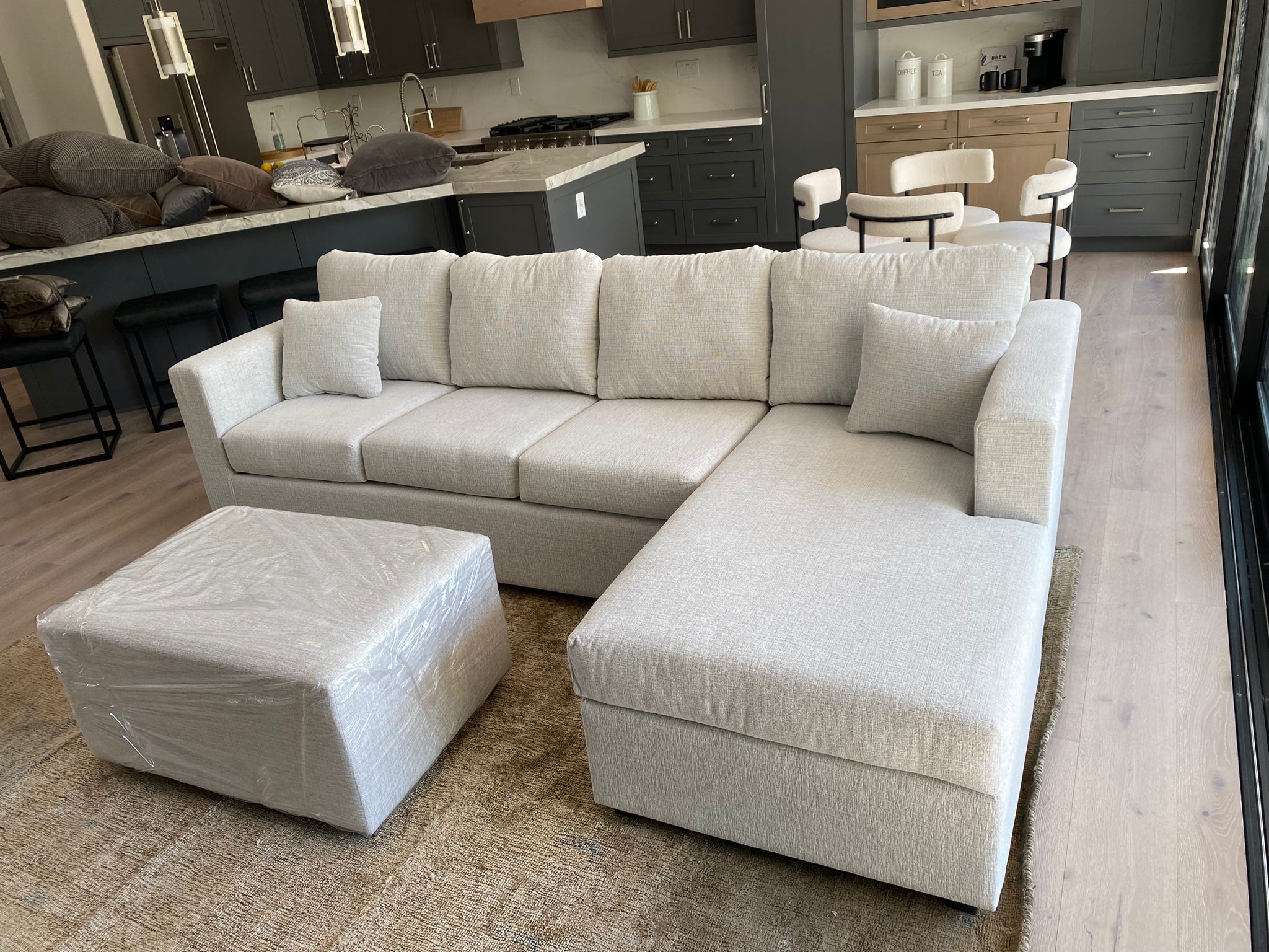 Sectional With Ottoman ¡¡BRAND NEW!! ¡¡NOW IN STOCK!!