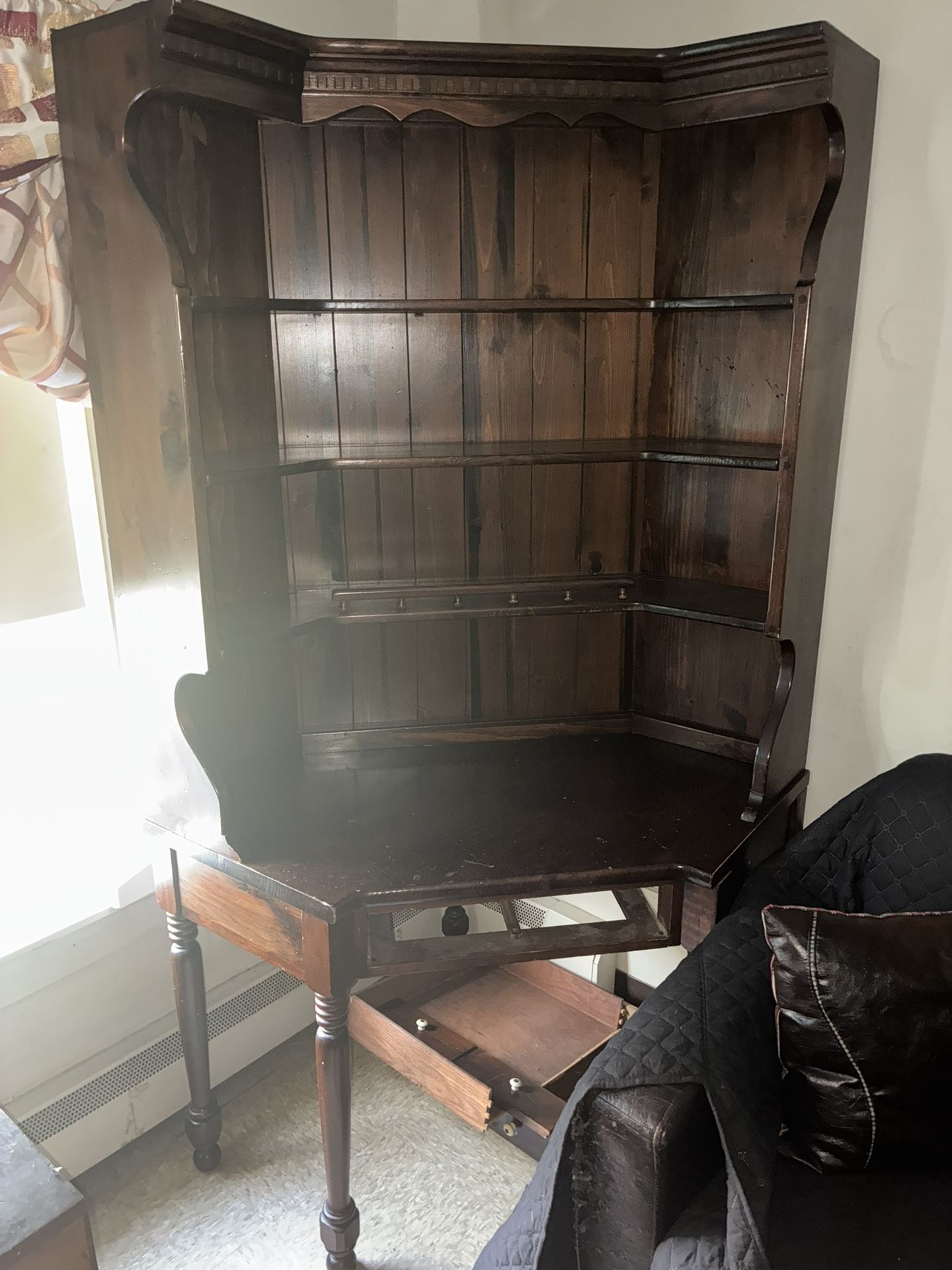 A dresser set