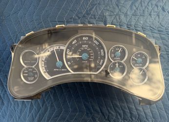 99-02 GM Escalade Gauge Cluster