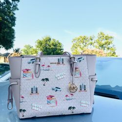 Michael Kors Gilly Large Tote