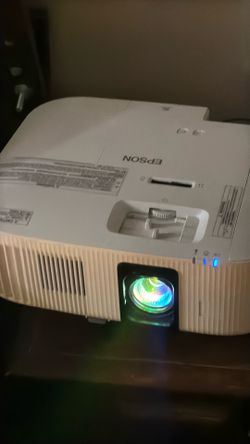 Epson Bluetooth wifi portable projector