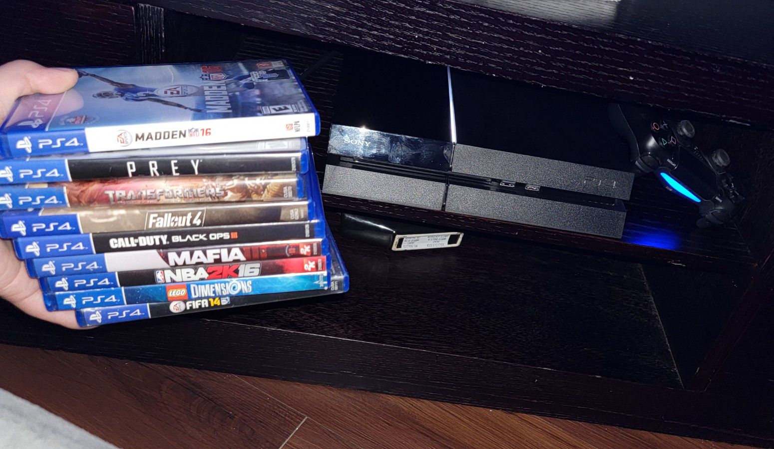 PS4 & GAMES, CONTROLLER 