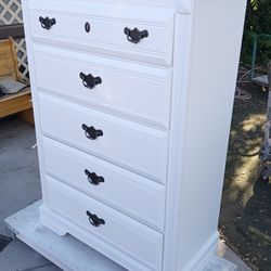 White 5 Drawer Chest - Delivery Available! 