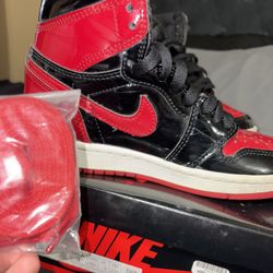Jordan 1s RETRO HIGH OG “patent Bred” Size -3.5Y