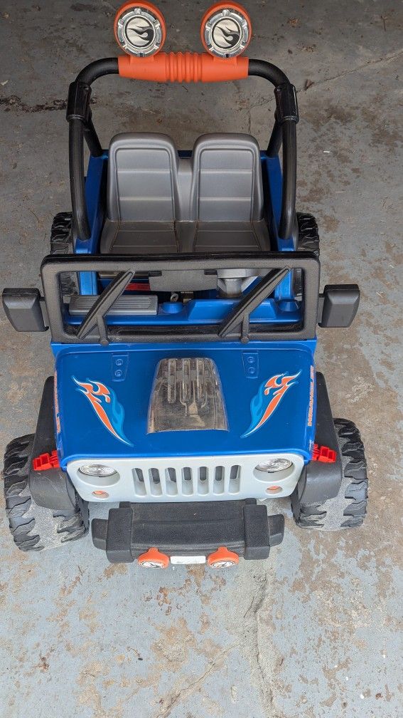 Power Wheels Hot Wheels Jeep Wrangler 12-V Ride On