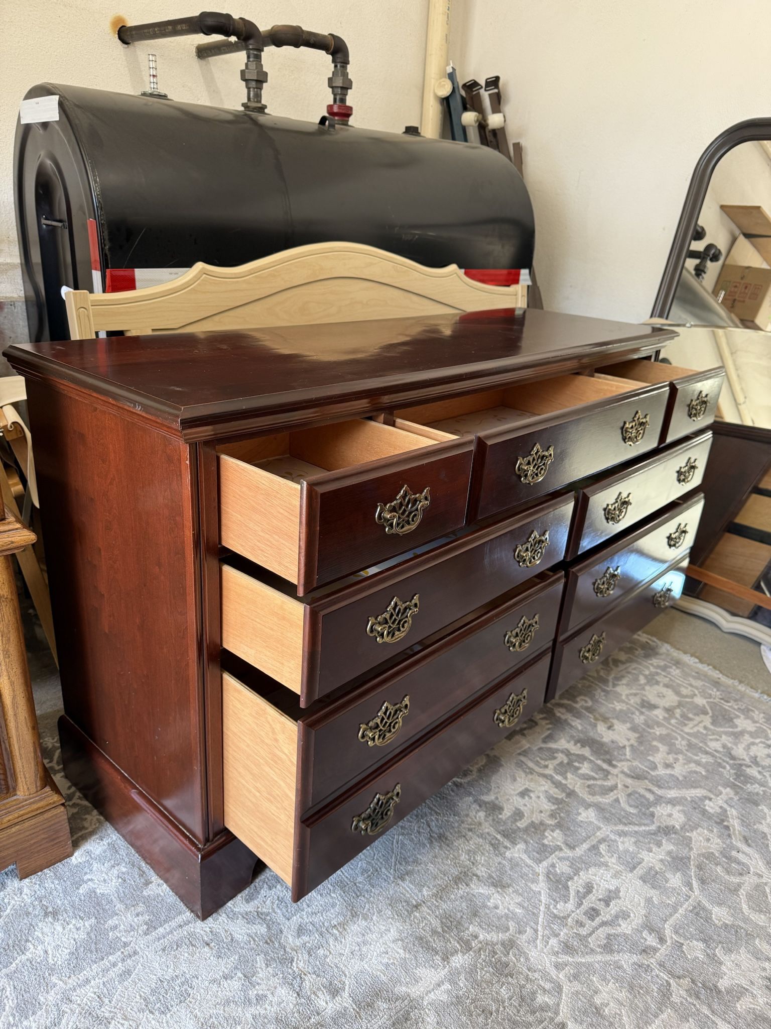 Dresser