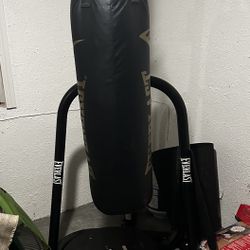Boxing Bag And Stand 