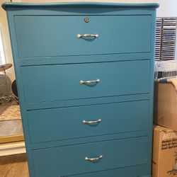 Wood Dresser- Refinished In A Coastal Blue/Teal Color! 4 Large Drawers That Are Lined With A Marble Look Paper! New Nickel Handles! Super Clean! 
